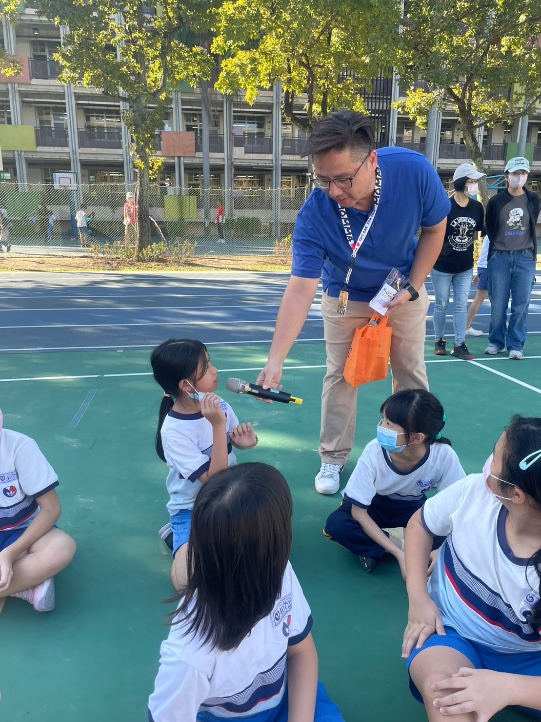 家暴防治宣導~請學生回答問題